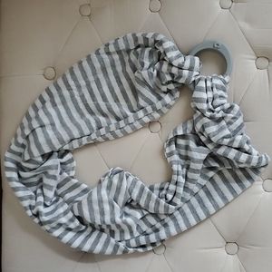Baby teething scarf | Gray & White